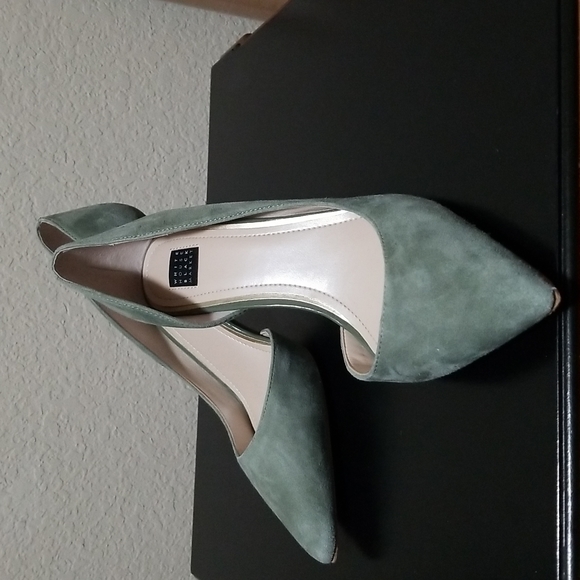 WHBM Beautiful Lime Green suede heels. - Picture 4 of 5